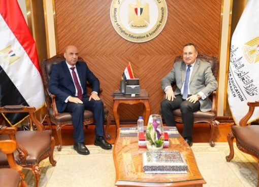 استقبل د.عبدالعزيز قنصوة، وزير التعليم العالي والبحث العلمي، السيد/ حسن رداد، وزير العمل، بمقر وزارة التعليم العالي والبحث العلمي