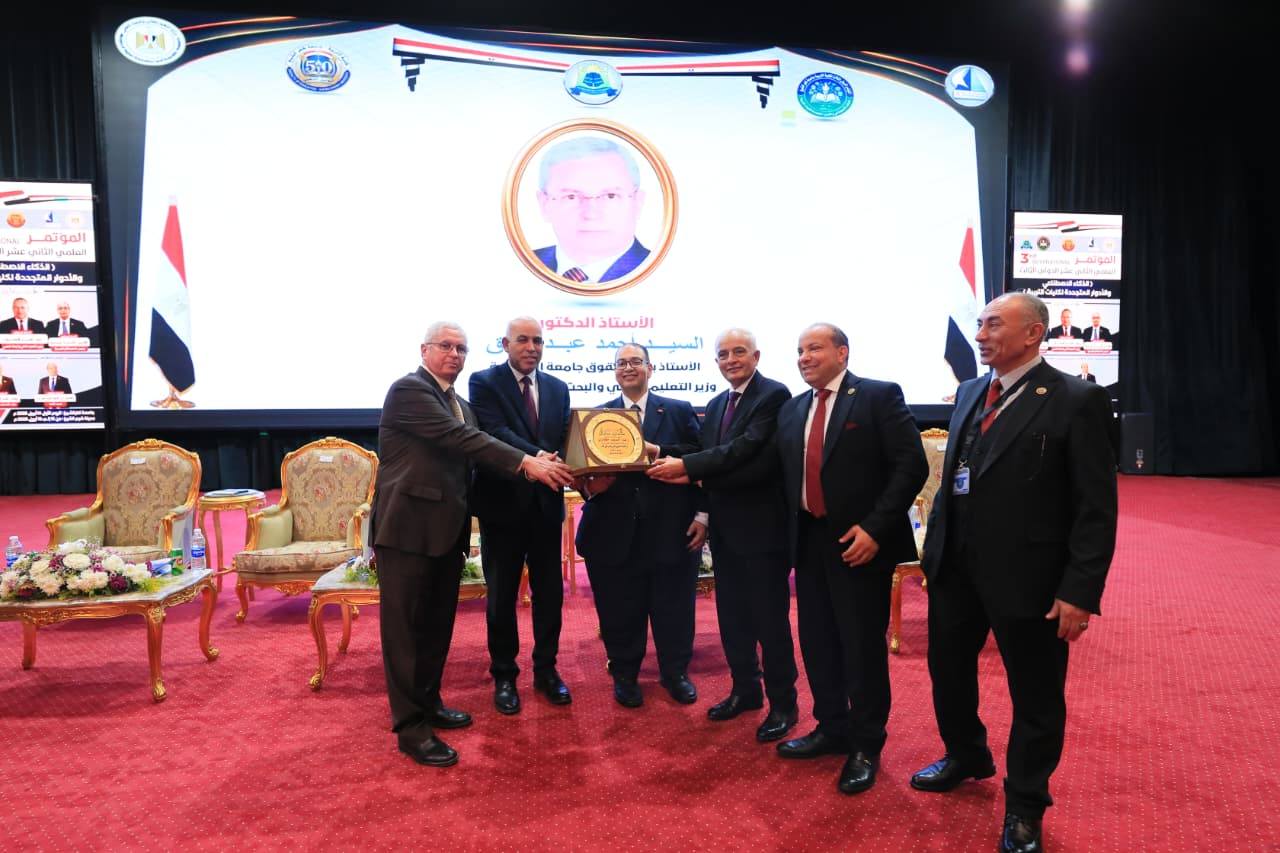 الدكتور رضا حجازي