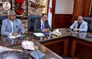 محافظ سوهاج يوجه بتسريع وتيرة العمل بمشروعات حياة كريمة ورصف الطرق
