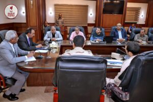 محافظ سوهاج يوجه بتسريع وتيرة العمل بمشروعات حياة كريمة ورصف الطرق