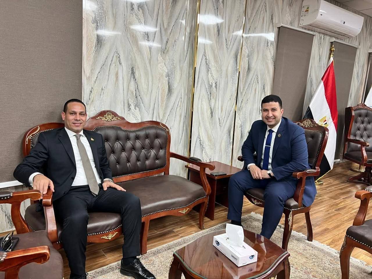 النائب سيد عبد الجليل يهنئ الدكتور محمد جبريل بمنصبه الجديد ويستعرض مطالب أهالي "الدائرة الثالثة" الصحية