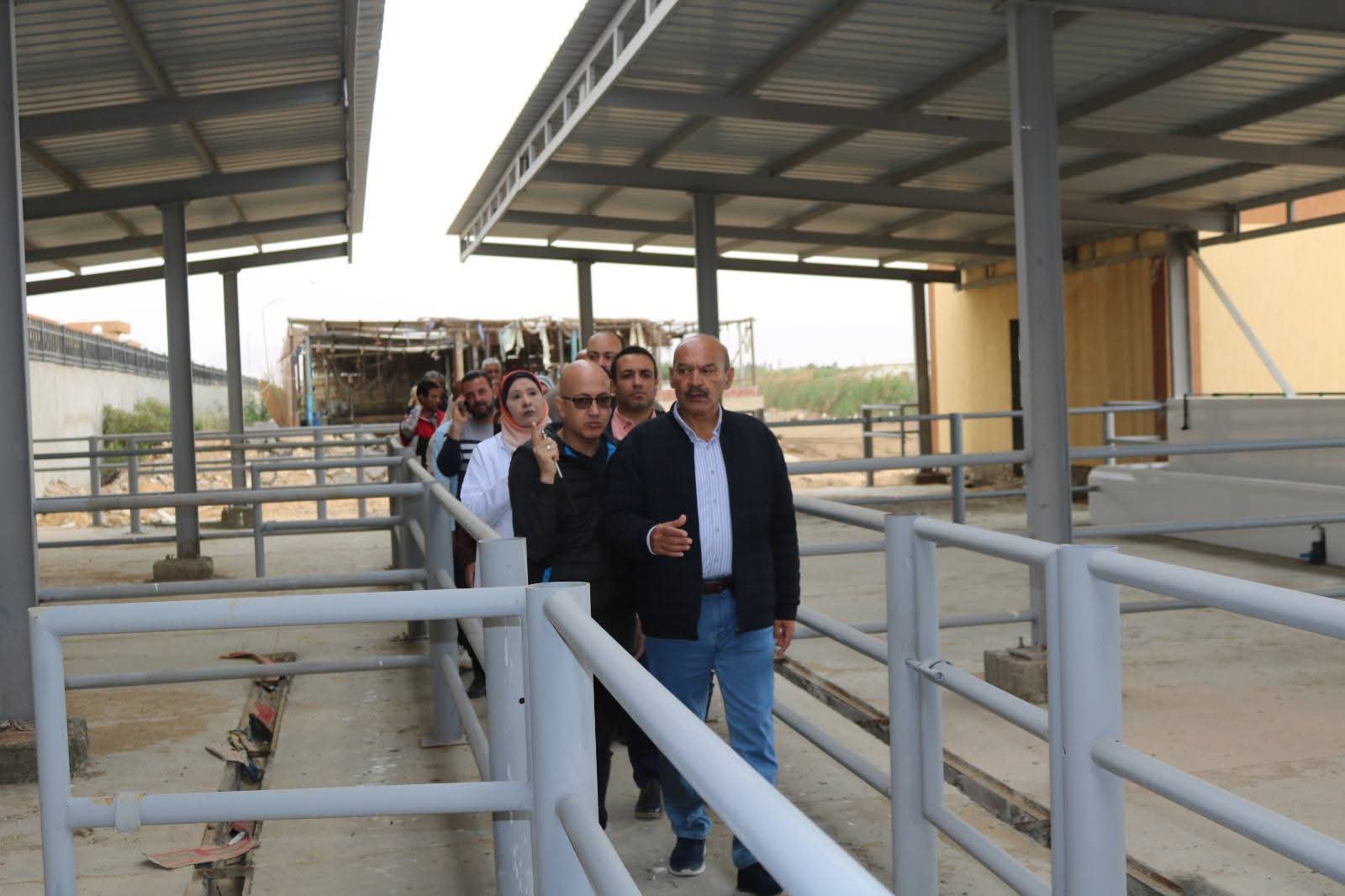 السويس تطور مجزرها الآلي: محافظ السويس يشدد على الالتزام بالمواعيد"