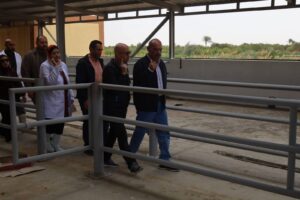 السويس تطور مجزرها الآلي: محافظ السويس يشدد على الالتزام بالمواعيد"