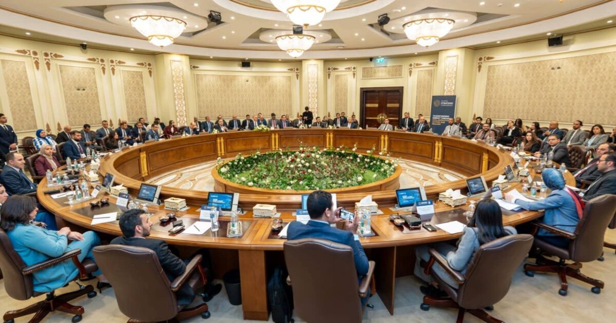 ممائدة مستديرة لتمكين وتأهيل الكفاءات الشابة بقطاع الطاقة