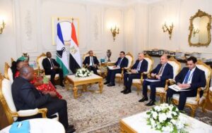 لقاء دبلوماسي: مصر وليسوتو تبحثان سبل تعزيز العلاقات"

