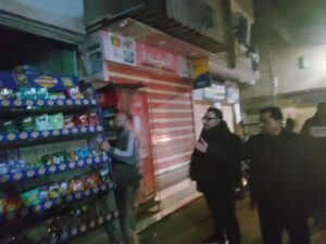 تنفيذاً قرار غلق المحال العامه داخل مدينة شربين والقرى التابعة للمركز 