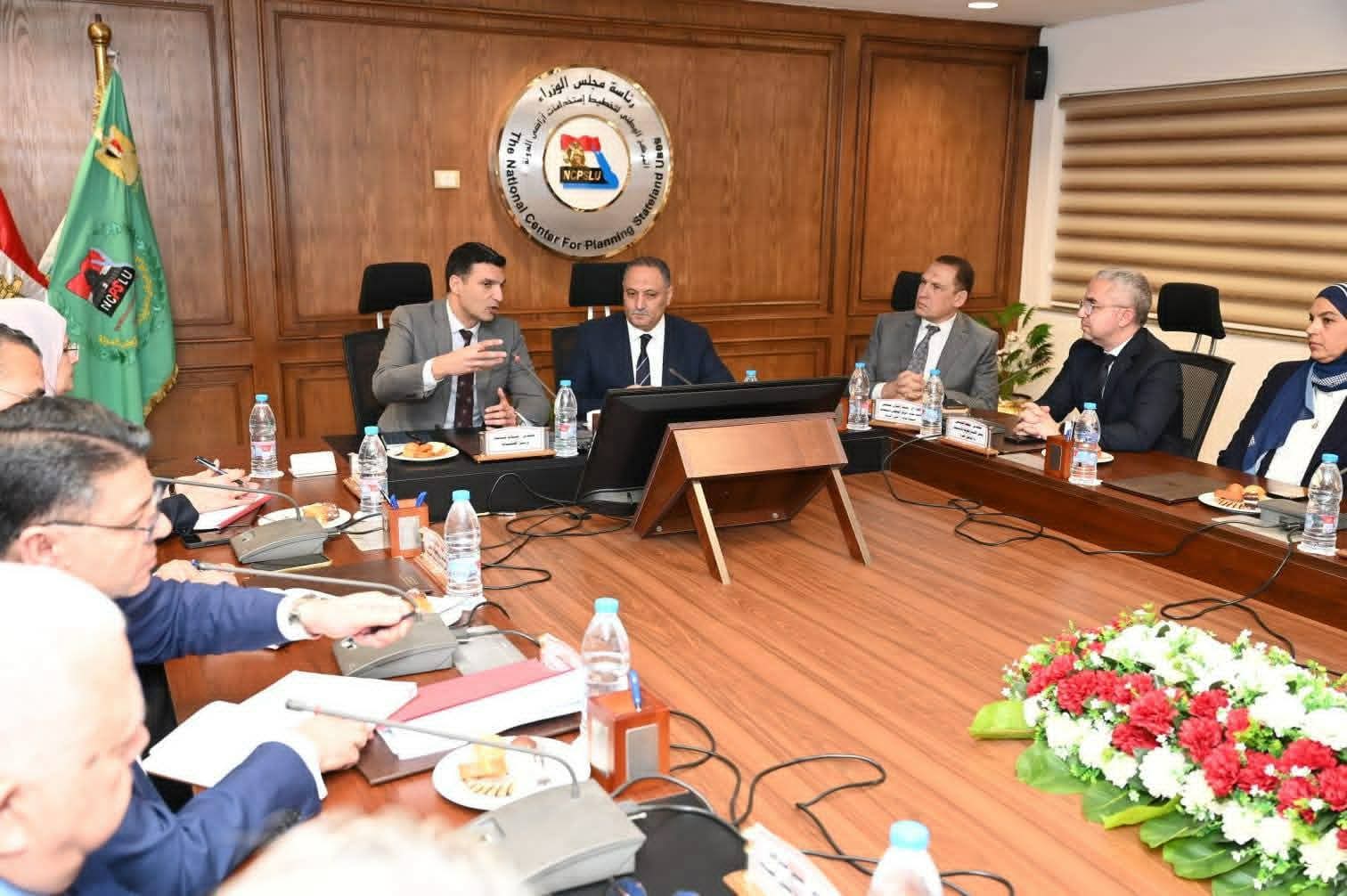 ضرورة الحد من تصدير المواد الخام في صورتها الأولية 