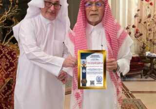 معالي وزير الإعلام (الأسبق) يستقبل المستشار الإعلامي الدكتور منصور نظام الدين قريشي 