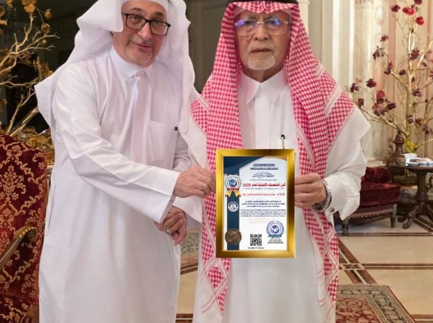 معالي وزير الإعلام (الأسبق) يستقبل المستشار الإعلامي الدكتور منصور نظام الدين قريشي 