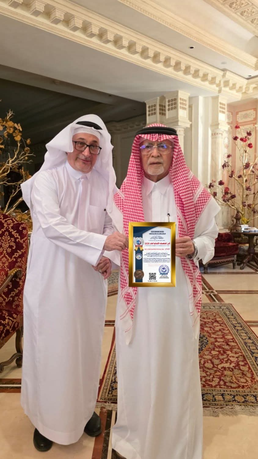 معالي وزير الإعلام (الأسبق) يستقبل المستشار الإعلامي الدكتور منصور نظام الدين قريشي 