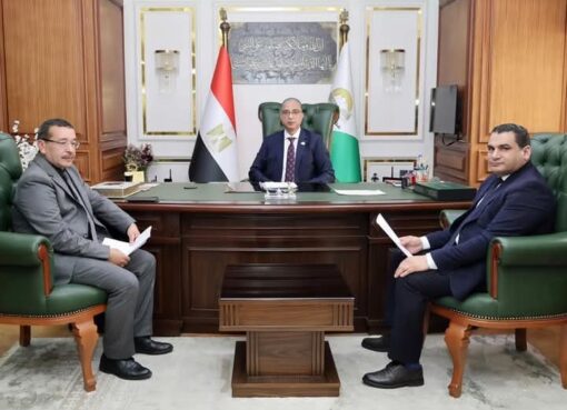 محافظ الجيزة يتابع استعدادات موسم حصاد وتوريد القمح المحلي 