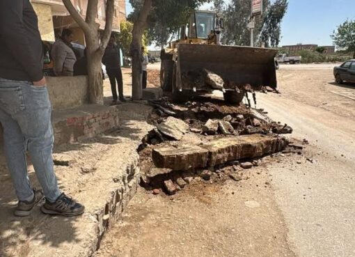 محافظ الجيزة يعلن بدء رصف وتطوير طريق أم دينار بمنشأة القناطر استجابةً لأهالي منشأة القناطر 