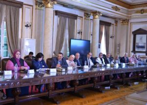 في إطار متابعته لسير العملية التعليمية بكليات الجامعة ومعاهدها .. رئيس جامعة القاهرة يترأس اجتماع مجلس شئون التعليم والطلاب بالجامعة