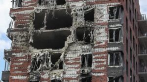 ليلة نار في أوكرانيا.. غارات روسية تُخلّف قتلى ودمارًا