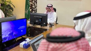 تعليم الطائف يستعرض تقارير مبادرة ازدهار القيادة المدرسية 