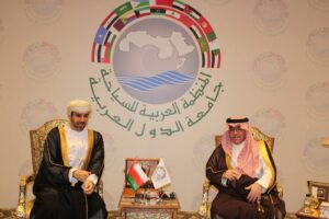 قلادة السياحة العربية من الطبقة الممتازة لجلالة لسلطان سلطنة عمان 