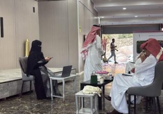 في أحضان "ورد الطائف".. أدبي الطائف يبعث الحكاية من قلب "بتلة