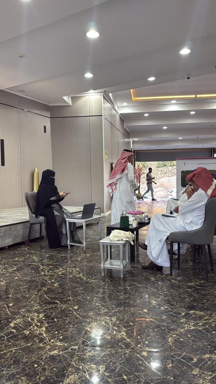 في أحضان "ورد الطائف".. أدبي الطائف يبعث الحكاية من قلب "بتلة