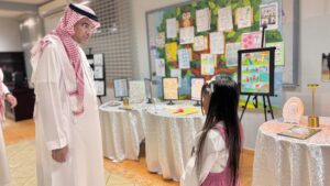 مدير عام تعليم الطائف يزور ابتدائية الشرفي