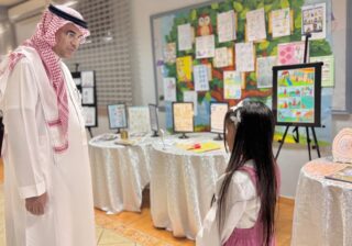 مدير عام تعليم الطائف يزور ابتدائية الشرفي