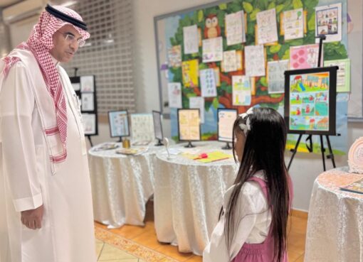 مدير عام تعليم الطائف يزور ابتدائية الشرفي