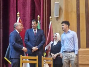 قصر العيني جامعة القاهرة يدعم ” التثقيف الصحي”