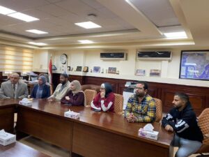 رئيس جامعة القاهرة الجديدة التكنولوجية يجتمع بمديري الإدارات لبحث سبل ورفع كفاءة الأداء المؤسسي