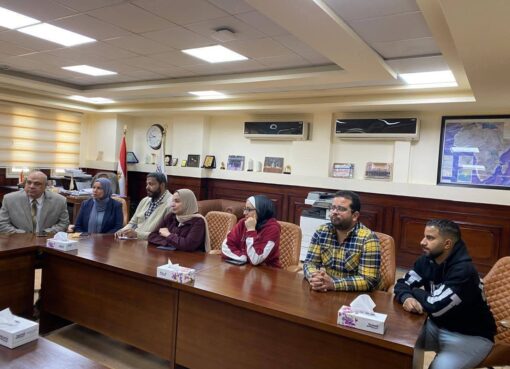 رئيس جامعة القاهرة الجديدة التكنولوجية يجتمع بمديري الإدارات لبحث سبل ورفع كفاءة الأداء المؤسسي