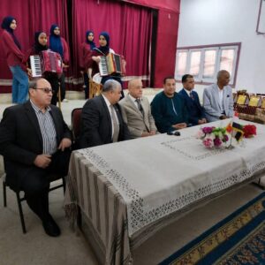 عمارةيفتتح معرض العلوم بمدرسة أرمنت الثانوية بنات بارمنت