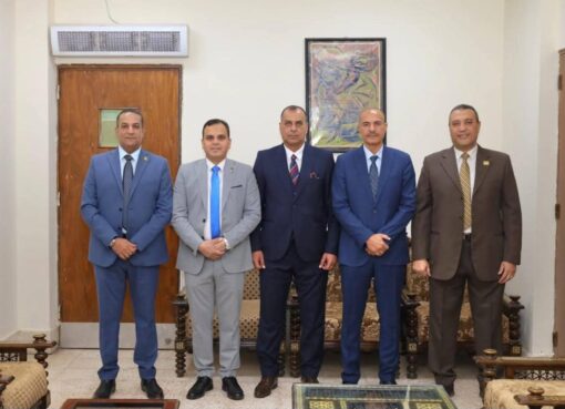 رئيس جامعة المنيا يترأس لجنة اختيار عميد كلية علوم الرياضة