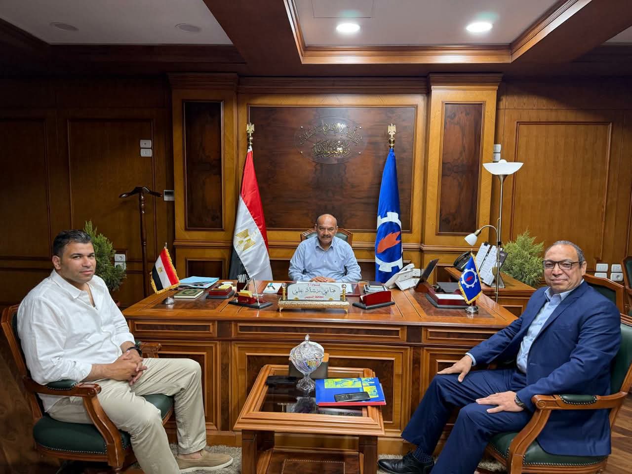 محافظ السويس يستقبل مدير فرع المجلس القومي لحقوق الإنسان  