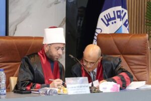 وزير الأوقاف يشارك في مناقشة رسالة ماجستير عن «حماية الأسرة في مواجهة الحروب الحديثة» بجامعة قناة السويس