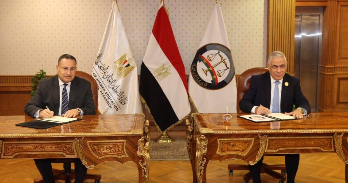 وزير التعليم العالي والنائب العام يشهدان فعاليات إطلاق الصالونات الثقافية بالجامعات المصرية