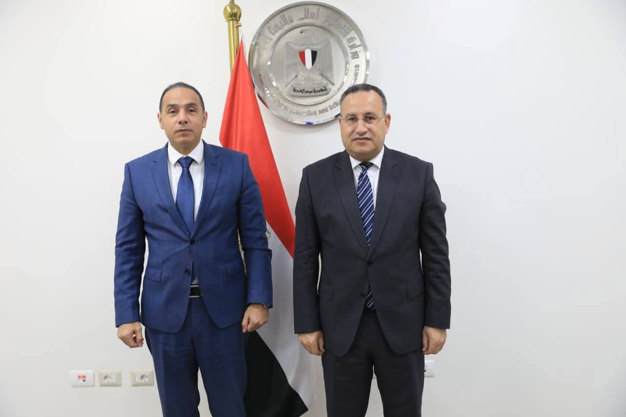 وزير التعليم العالي يبحث مع رئيس الرقابة المالية آليات نشر الثقافة المالية لطلاب الجامعات وفرص الاستفادة من الأنشطة غير المصرفية