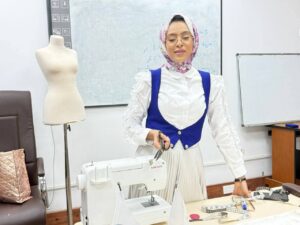 انطلاق دورة الخياطة المجانية الثالثة لتعزيز مهارات وتمكين المرأة ببنغازي 