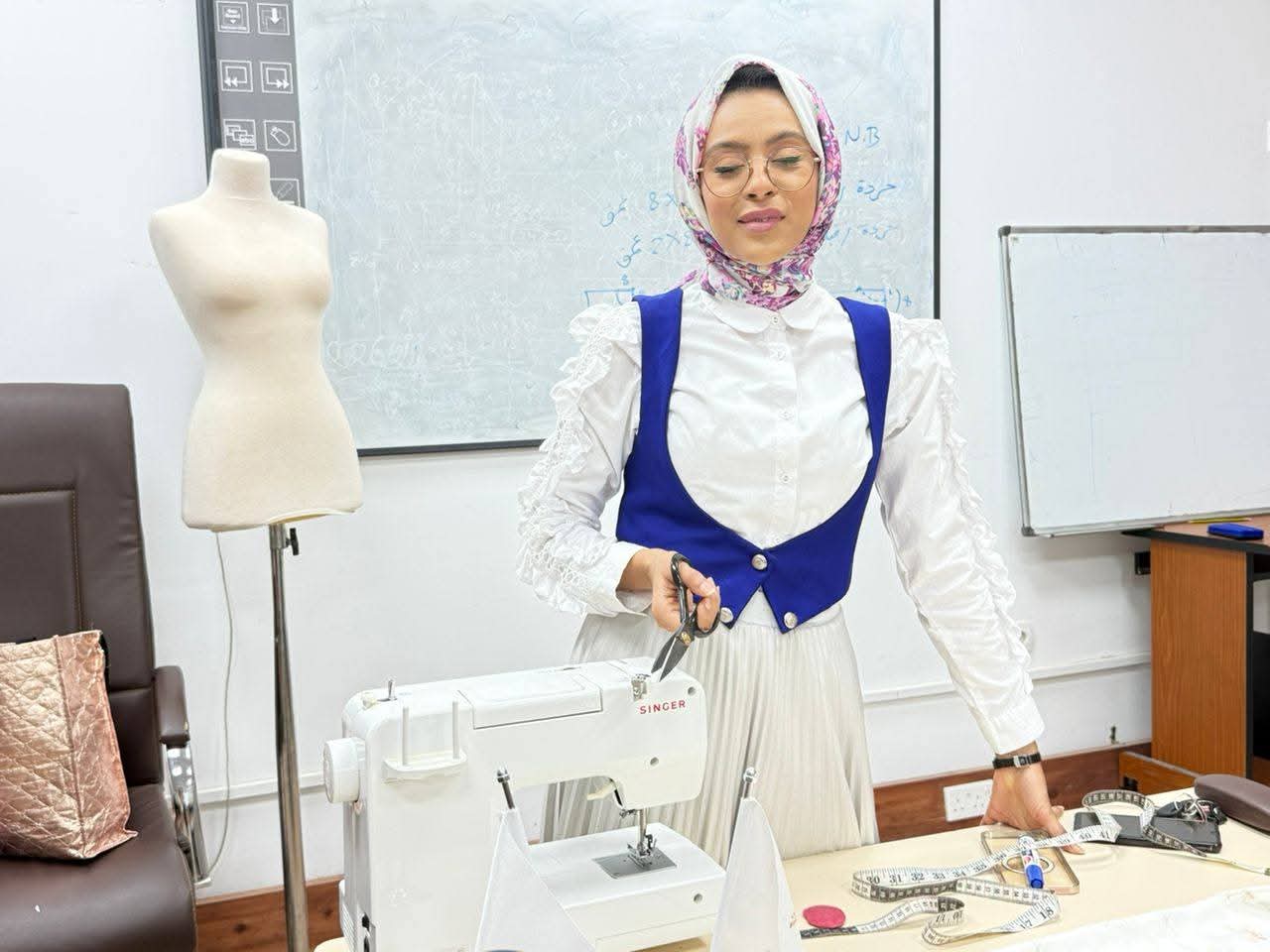 انطلاق دورة الخياطة المجانية الثالثة لتعزيز مهارات وتمكين المرأة ببنغازي 