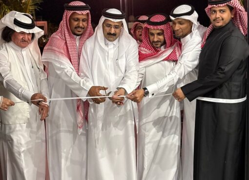 *انطلاق معرض “بهجة العيد” بجدة بمشاركة 24 فنانًا وسط حضور لافت واقتناء أعمال فنية*