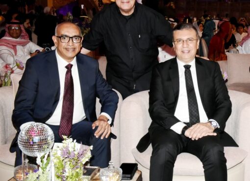 بحضور القنصل العام لجمهورية مصر ورئيس أتحاد المصريين بالمملكة ورئيس النادي الأهلي تخريج طلاب وطالبات مدارس ناسا العالمية بجدة 