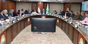 محافظ الجيزة يترأس اجتماع اللجنة العليا للإعلانات لضبط المنظومة وتعظيم الموارد