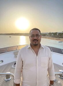 فى شرع مين