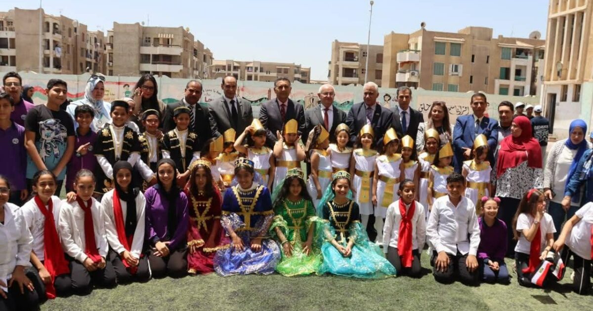 محافظ القليوبية وسفير