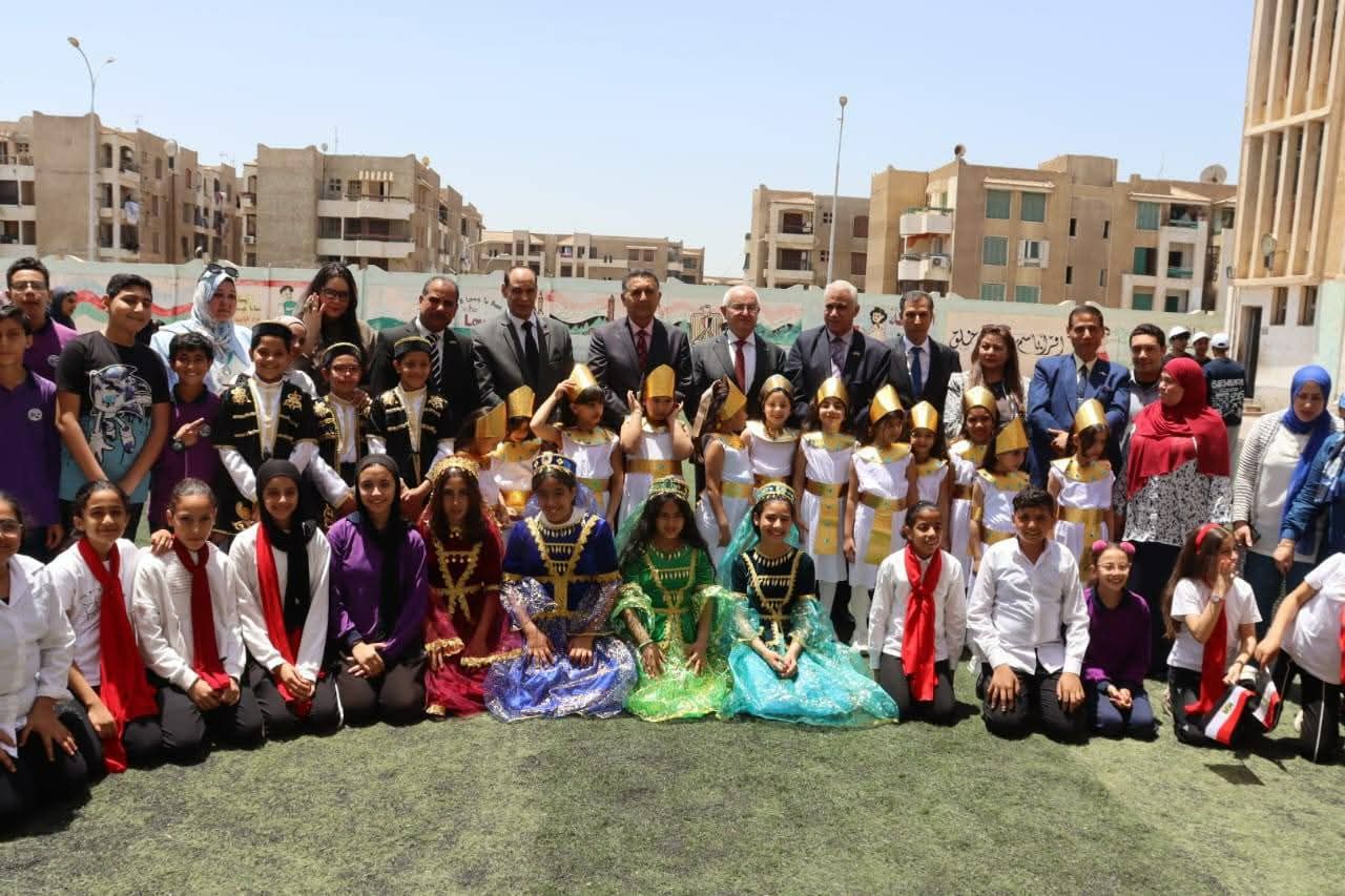 محافظ القليوبية وسفير