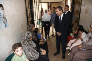 جولة مباغتة تكشف الغياب وتكافئ الانضباط: إحالة 9 للتحقيق ومساءلة مسؤولين بالمنوفية