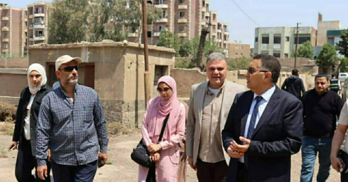 ا نشاء موقف حضاري لسيارات الأجرة بارض الكامب بالقناطر الخريه