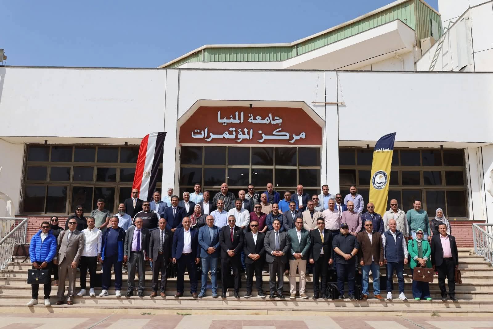 بمشاركة ممثلى الجامعات الحكومية والمعاهد العليا: اجتماعًا تحضيريًا موسعًا بجامعة المنيا استعدادًا لاستضافة أسبوع شباب الجامعات الرابع عشر