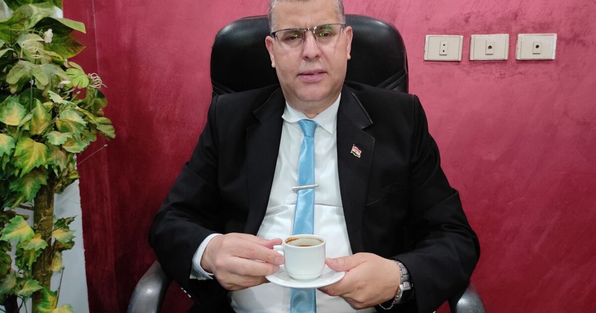 الذي ألبس نفسه لباس الكبر والغرور