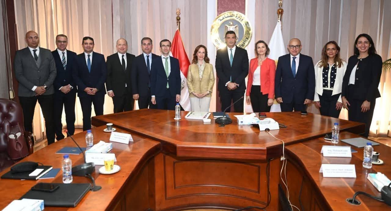 وزير الصناعة يبحث مع وفد مجموعة شركات غوروك التركية خطة المجموعة لإقامة مشروع صناعي في مصر 