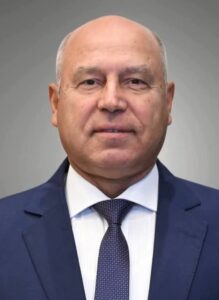 وزير النقل يعلن إطلاق المرحلة الثالثة من المبادرة المخصصة لتدريب وتأهيل سائقي النقل الثقيل والحافلات    