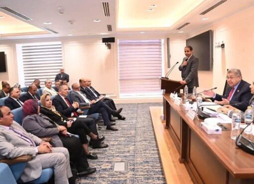 جامعة دمنهور تؤكد التزامها بترشيد الإنفاق وتعظيم الاستفادة من الموارد خلال عرض موازنتها بالبرلمان