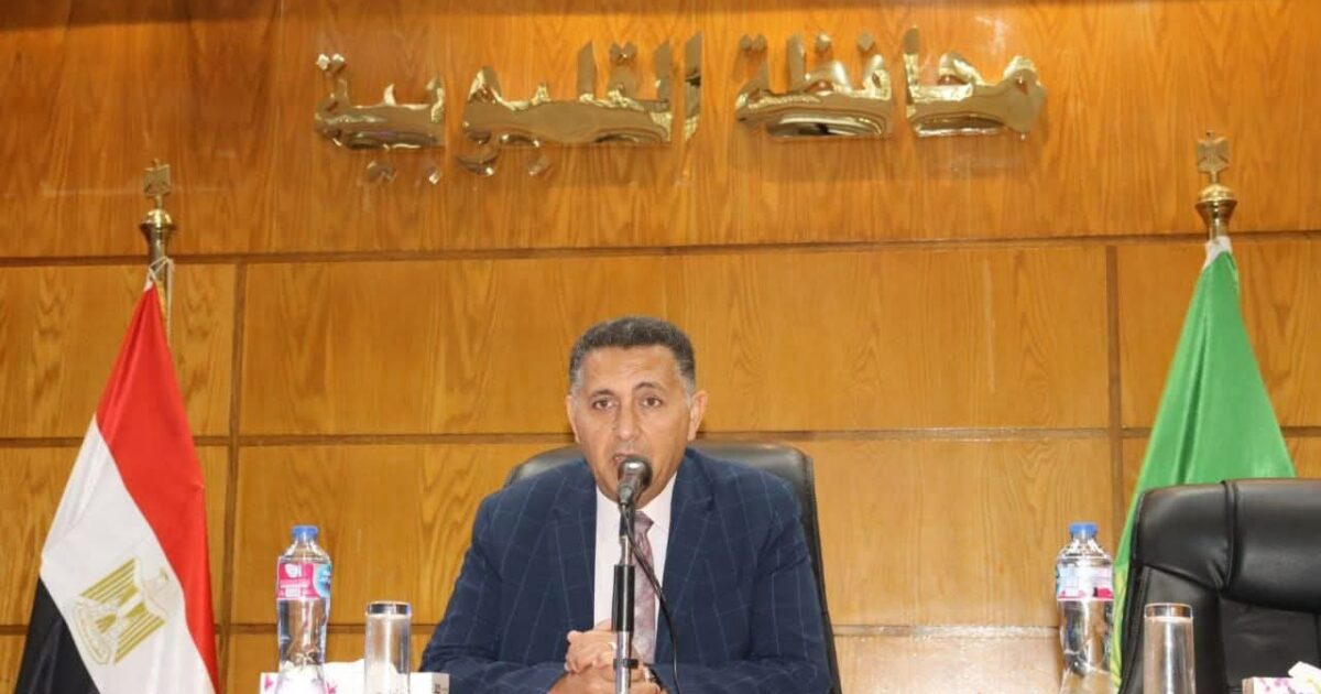 إزالة مبنيين مخالفين على مساحة 350 مترًا بالقناطر الخيرية